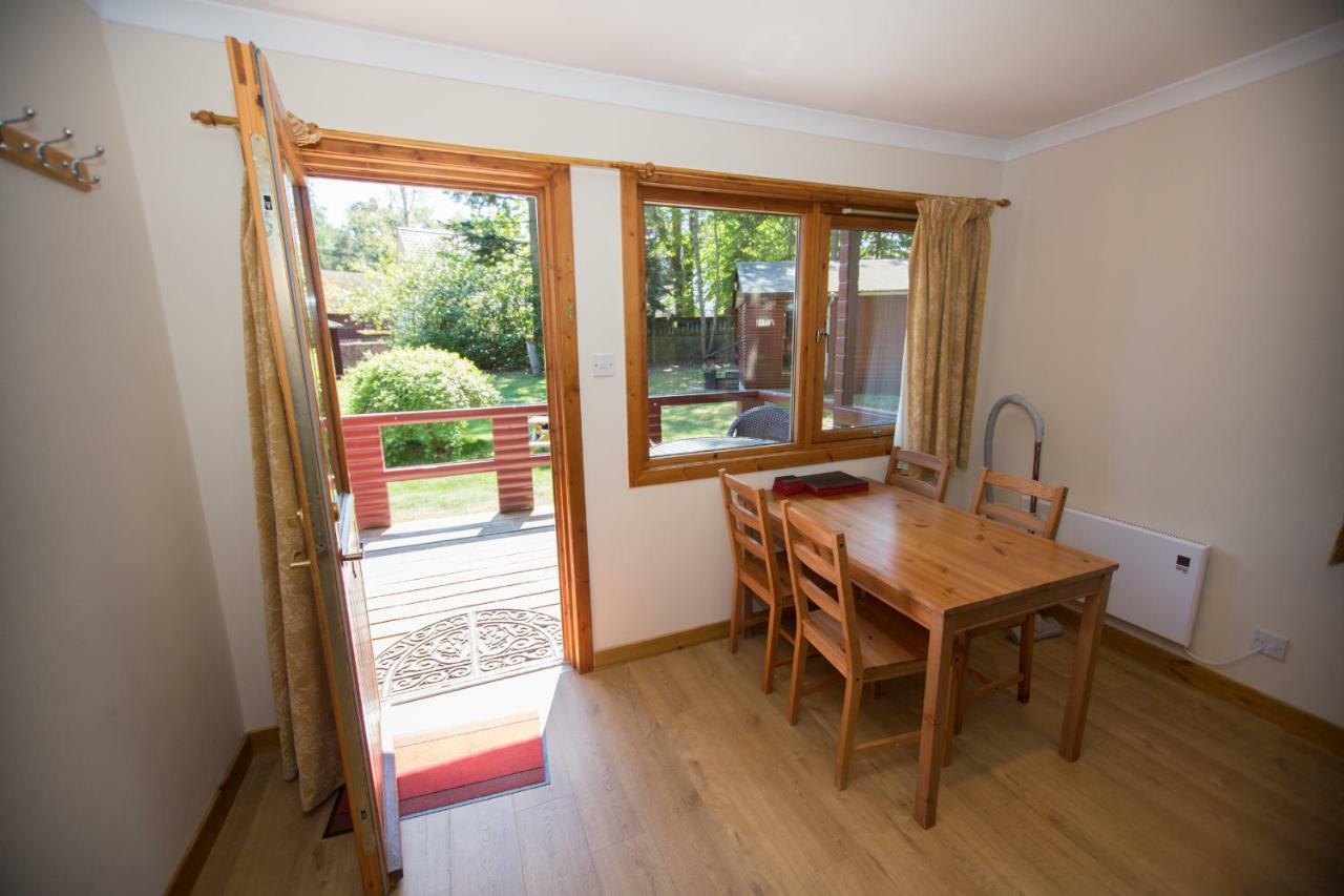 Invercauld Lodges บัลลาเทอร์ ภายนอก รูปภาพ