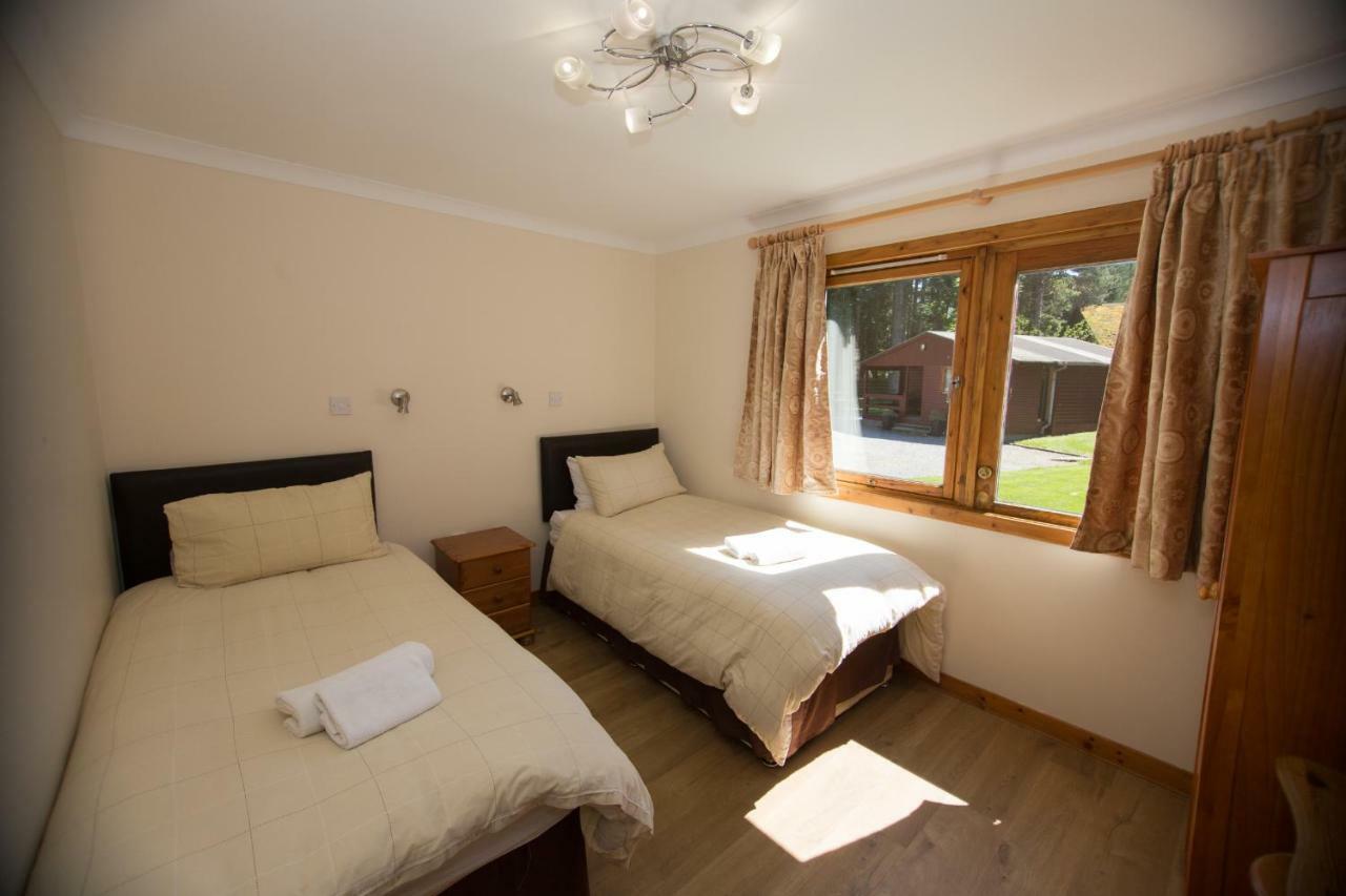 Invercauld Lodges บัลลาเทอร์ ภายนอก รูปภาพ