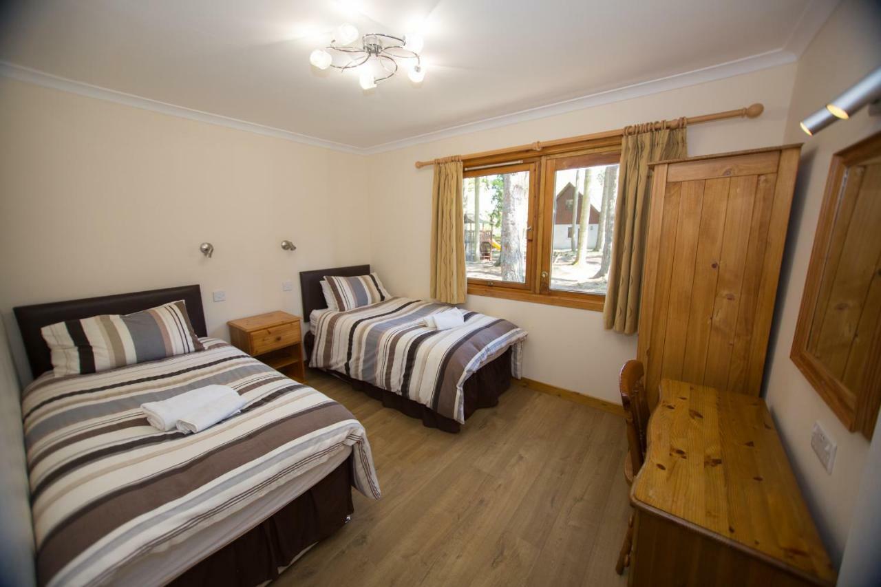 Invercauld Lodges บัลลาเทอร์ ภายนอก รูปภาพ