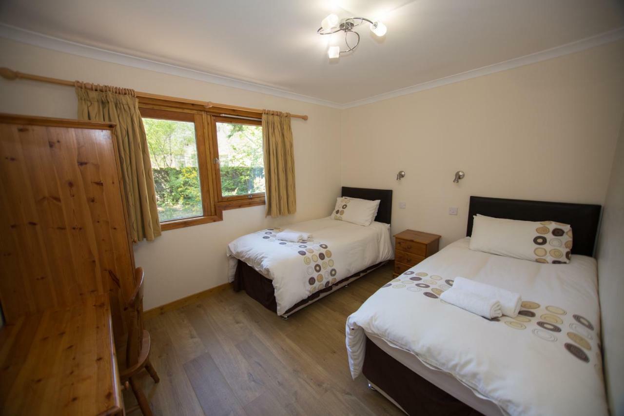 Invercauld Lodges บัลลาเทอร์ ภายนอก รูปภาพ