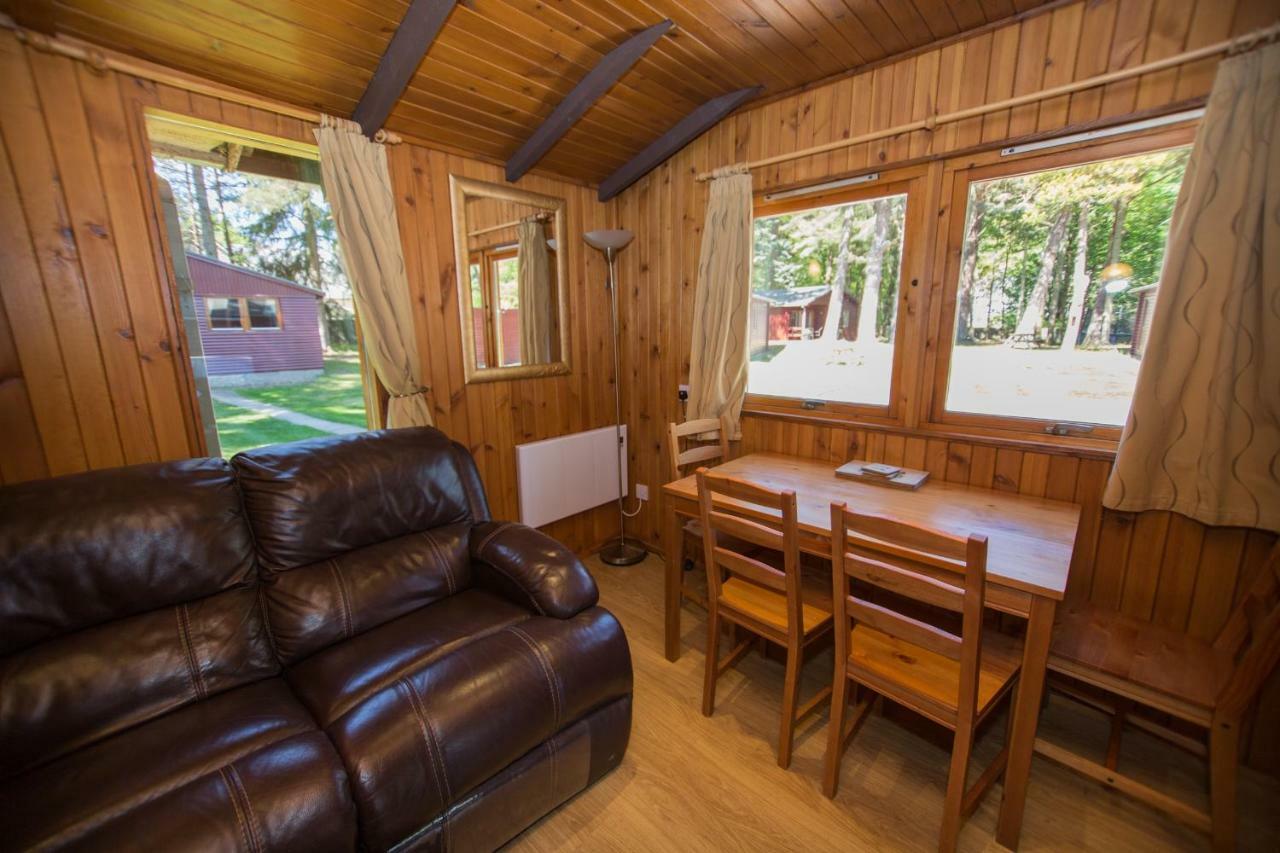 Invercauld Lodges บัลลาเทอร์ ภายนอก รูปภาพ