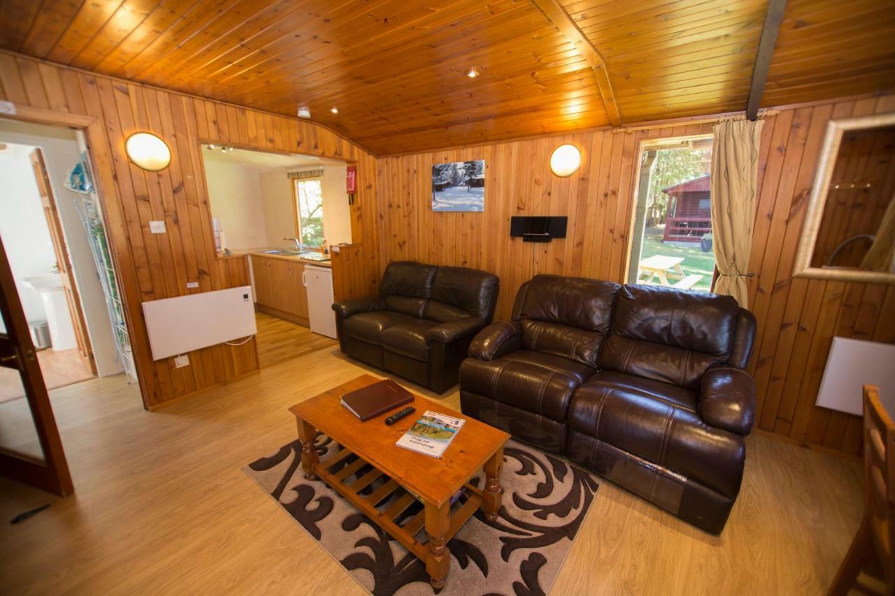 Invercauld Lodges บัลลาเทอร์ ภายนอก รูปภาพ