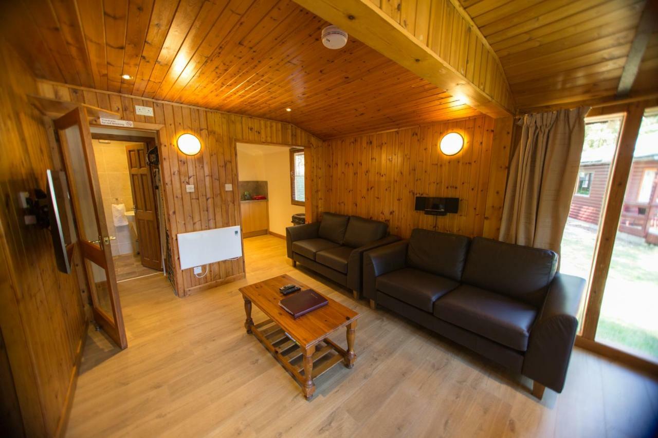 Invercauld Lodges บัลลาเทอร์ ภายนอก รูปภาพ
