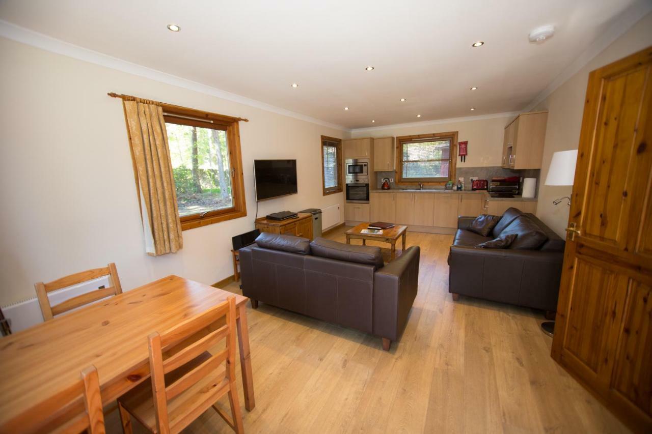 Invercauld Lodges บัลลาเทอร์ ภายนอก รูปภาพ